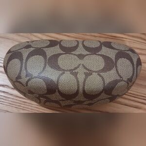 EUC Coach Tan Signature Leather Hard Clam Shell Glasses Sunglass Travel Case